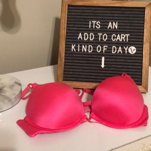 Victoria’s Secret Bombshell Bra 32B